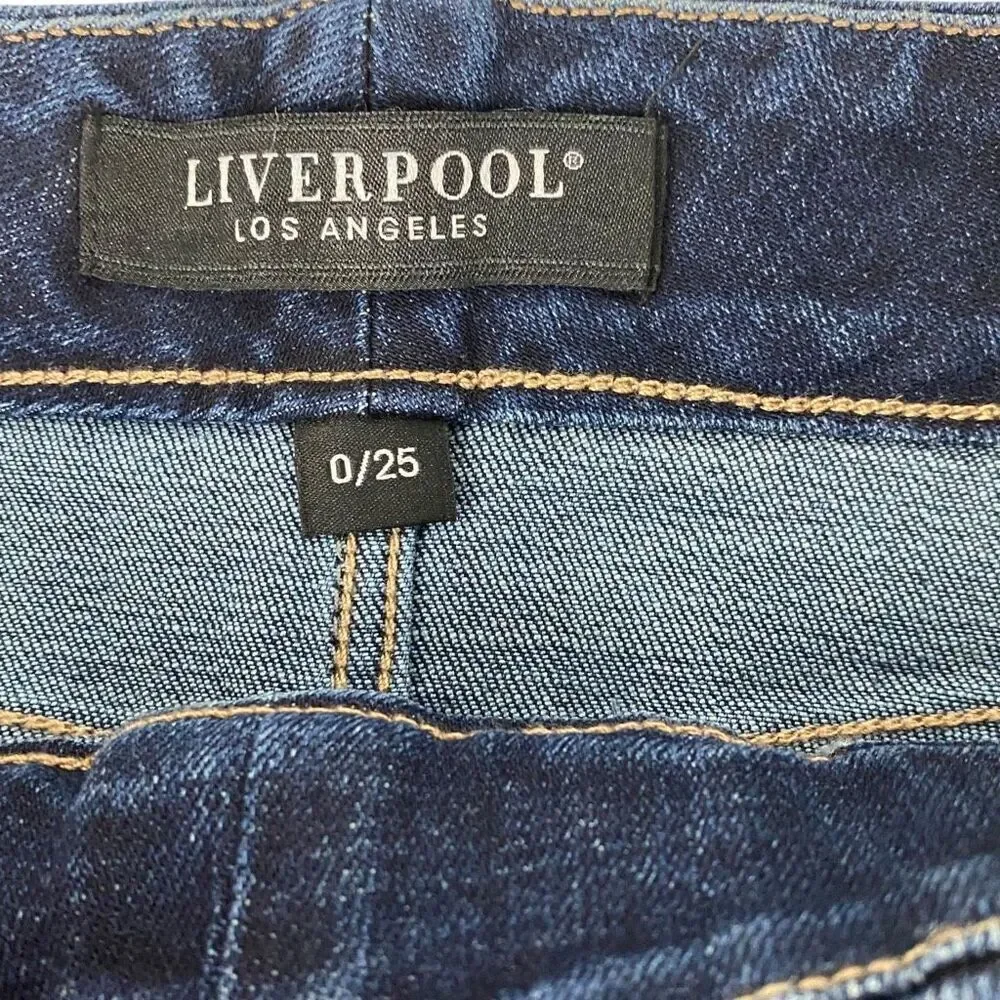 Liverpool Josette Cat Eye Pocket Pull On Denim Skirt with Frayed hem size 0/25